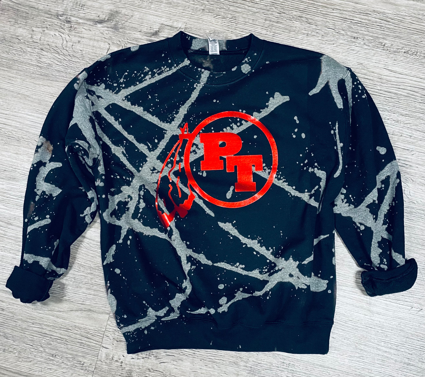 BLACK CRISS CROSS METALLIC RED PRINT