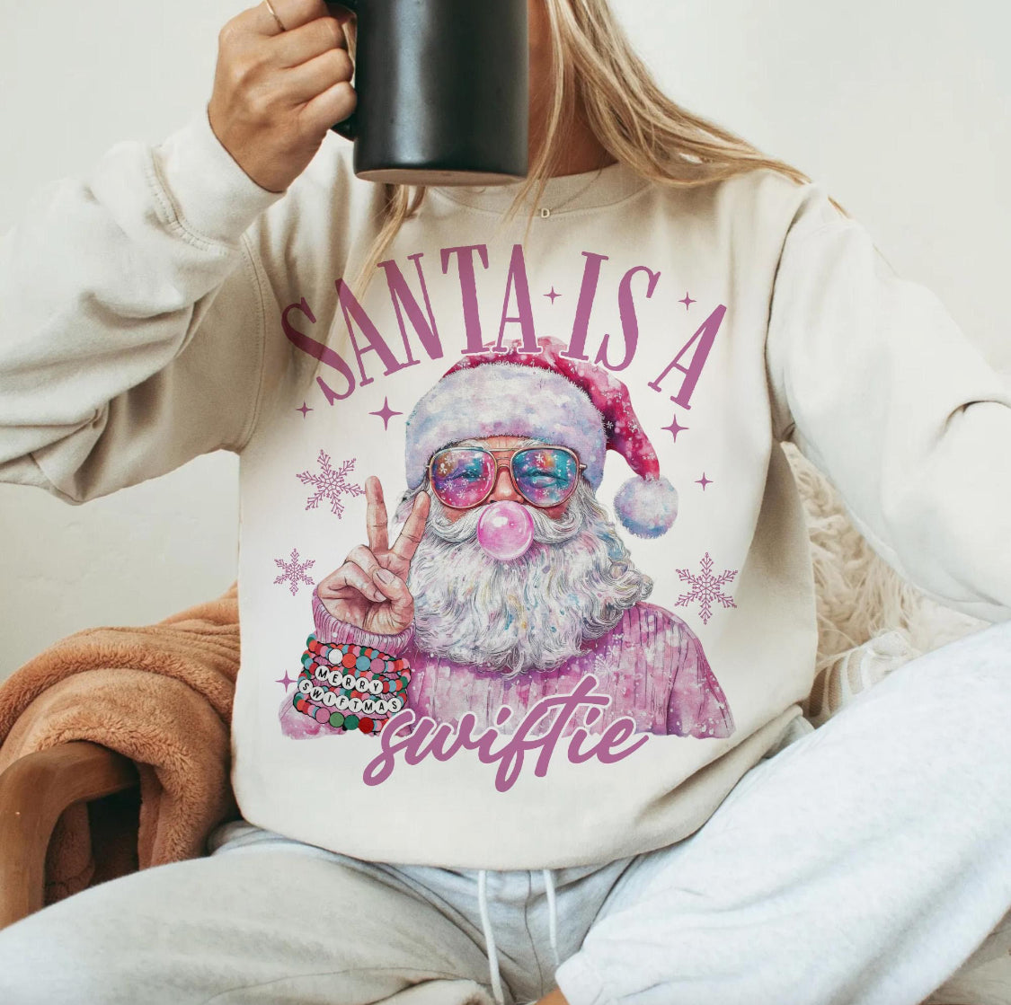 SANTA IS A SWIFTIE