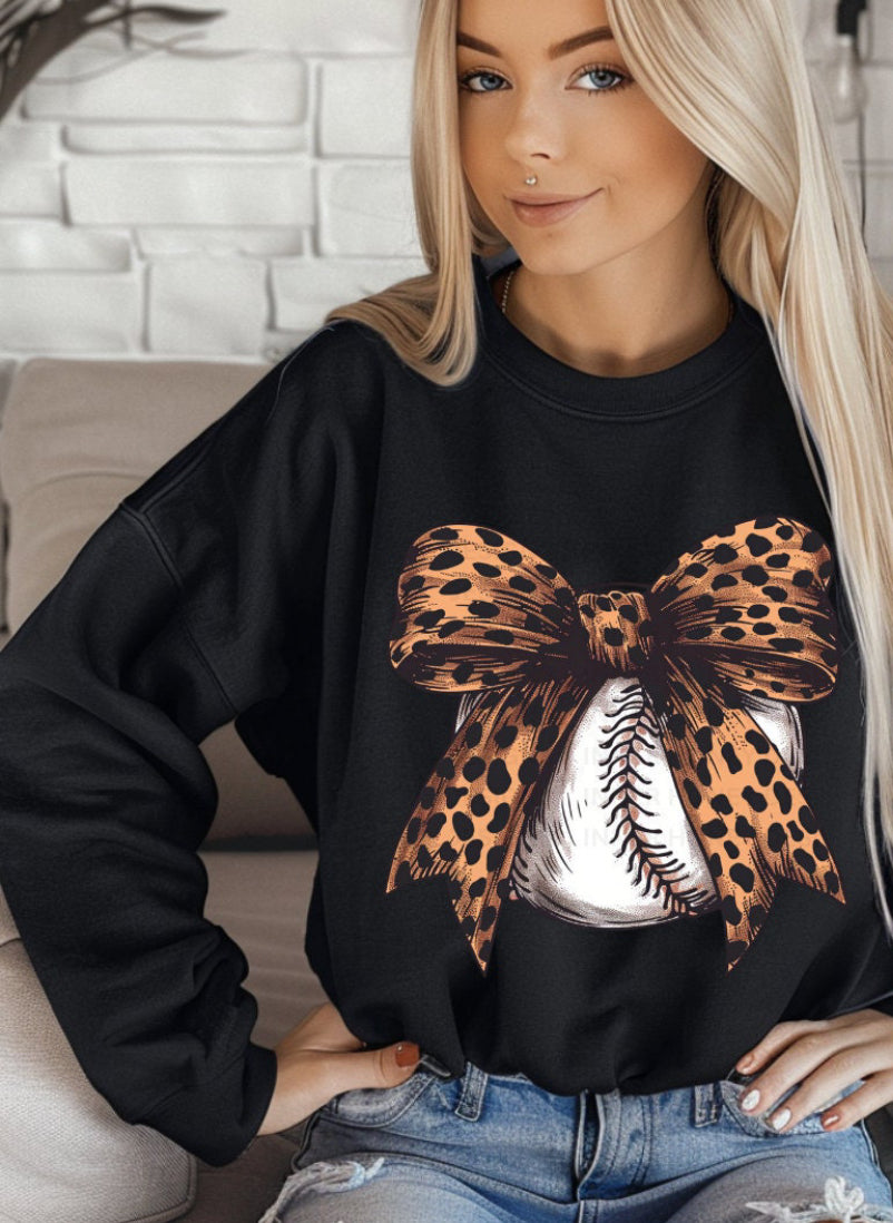 BASEBALL BEAUTY CREW NECK